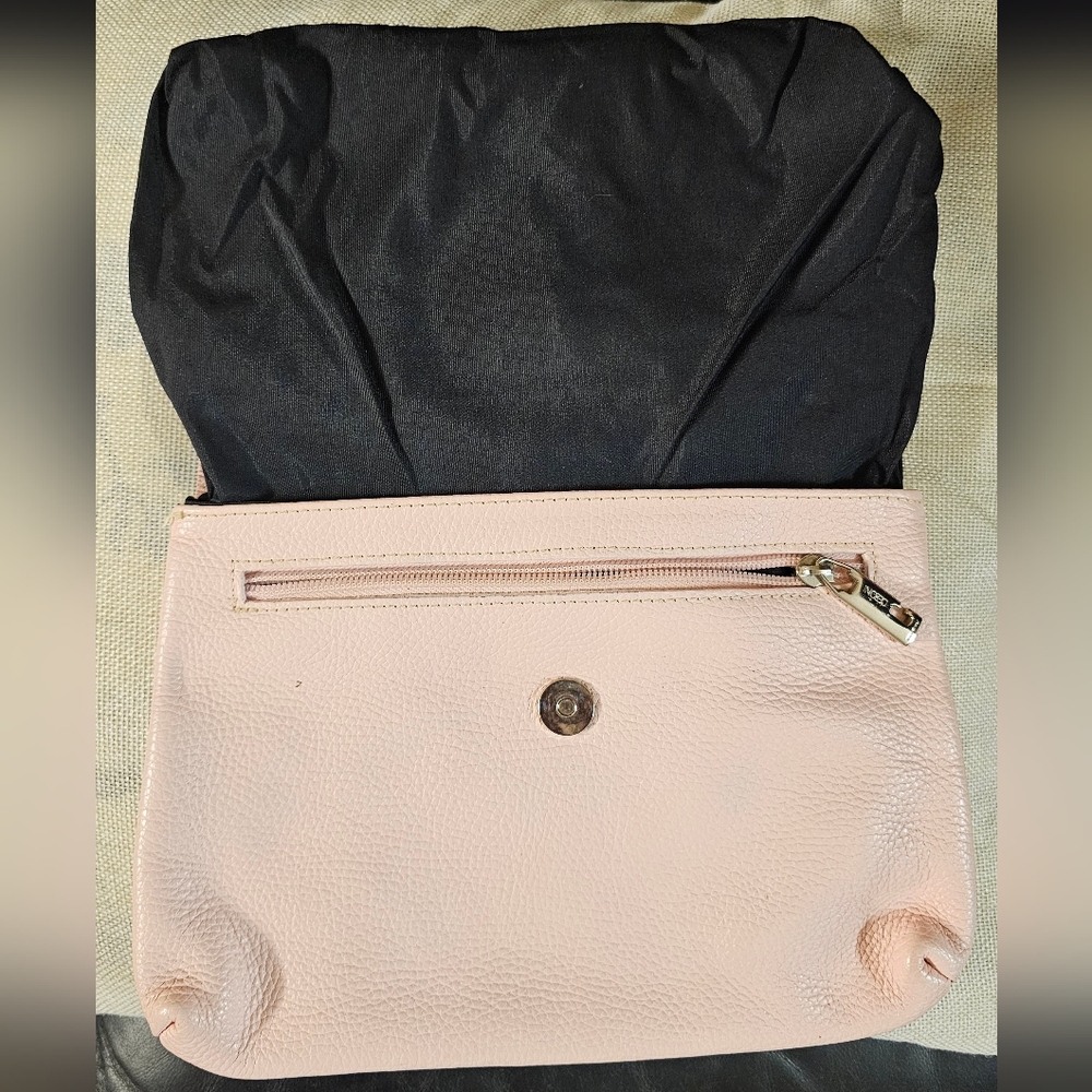 Cecconi Piero Pebbled Italian Leather Pale Pink Clutch with Bamboo Accent - Picture 7 of 13